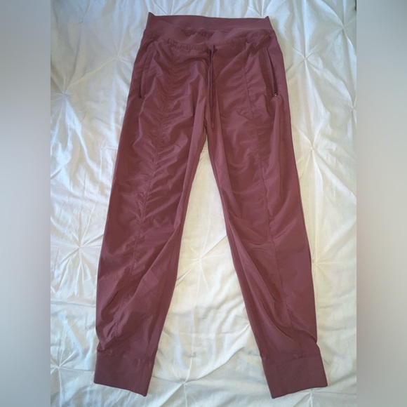 Athleta Attitude || Jogger Style Mauve Colored Pant SIZE 12 - Picture 3 of 6